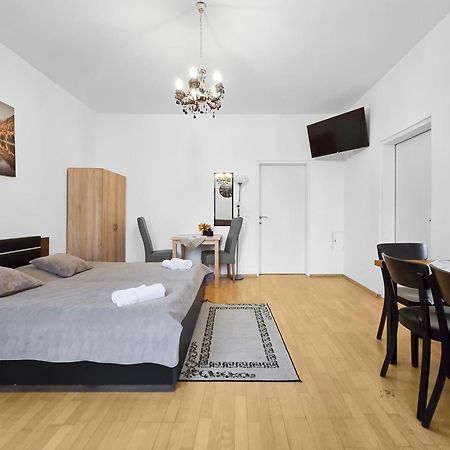 Three King-Size Beds, Three Bedrooms Vienna Luaran gambar